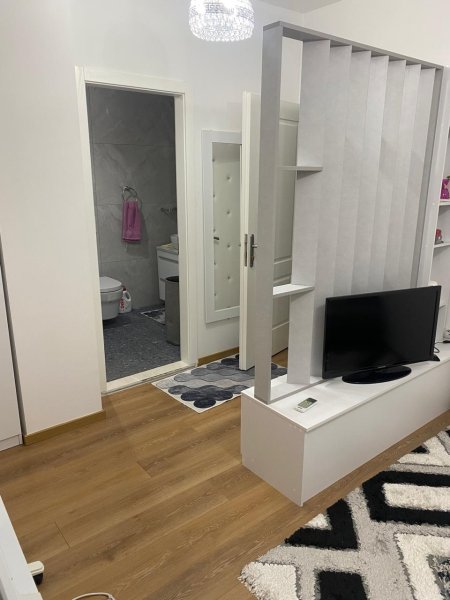 JEPET ME QERA APARTAMENT 1+1 450 EURO BRYLLI