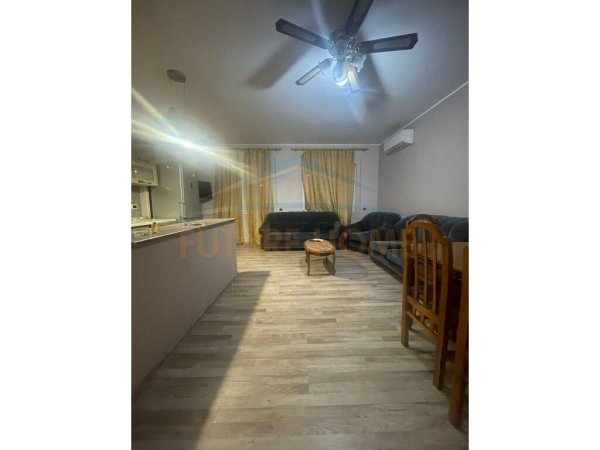 Qera, Apartament 1+1 , Fresk,350Euro, Tirane.