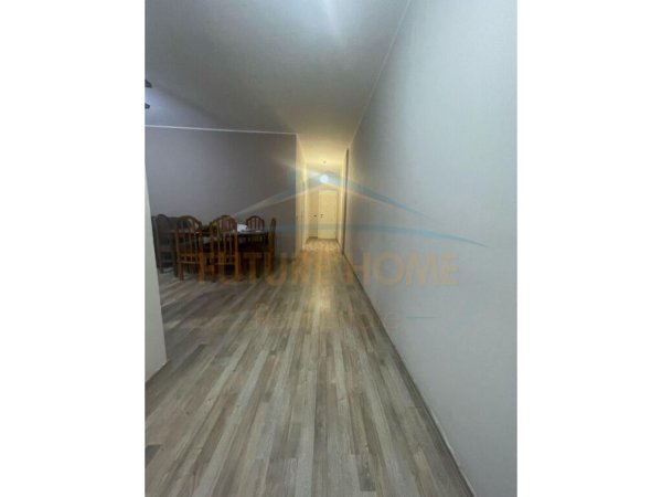 Qera, Apartament 1+1 , Fresk,350Euro, Tirane.