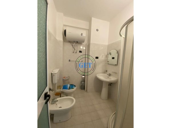 Shitet  Super Apartament 3+1+2 +2 Ballkone tek Rrota e Kuqe ne Plazh,Durres