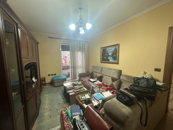 Qera, Apartament 2+1+ Ambient Gatimi, Ish Ekspozita, Tirana - 700€ | 90 m²