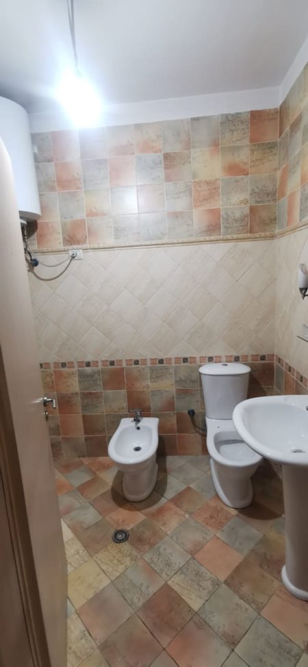 Apartament me Qera 2+1