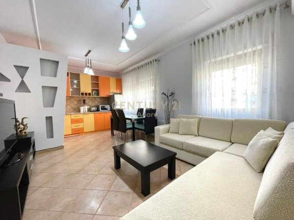 Apartament 2+1 per Qira ne Myslym Shyr!