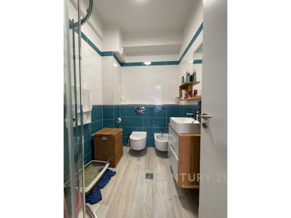 QIRA, APARTAMENT MODERN 2+1+2 + POST PARKIMI!!