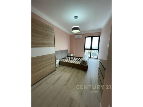 Jepet Me Qira Apartament 2+1 Tek Rruga e Dibres!