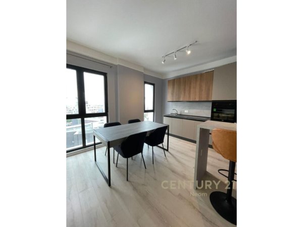 Jepet Me Qira Apartament 2+1 Tek Rruga e Dibres!