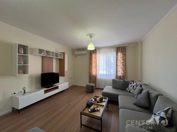 Apartament 2+1 tek LIqeni i Tiranes!