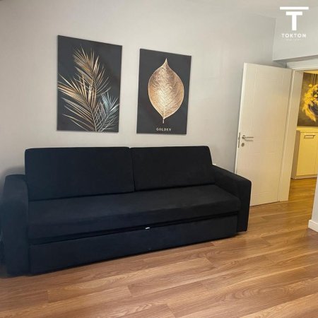 Apartament me Qira, Stadiumi Dinamo