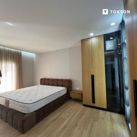 SHITET, APARTAMENT 2+1, QENDËR, TIRANË, TT 651