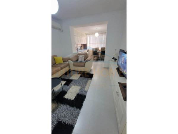 Shitet, Apartament 3+1+2,178,000 € ,21 Dhjetori.