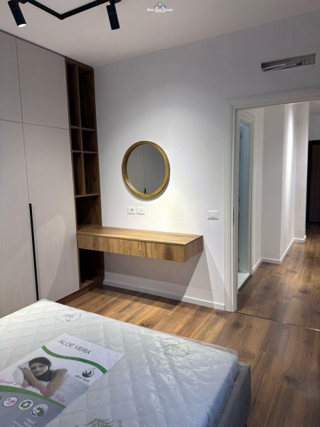 Jepet Me Qera Apartament 1+1 Tek Rruga E Dibres (ID B210579) Tirane.