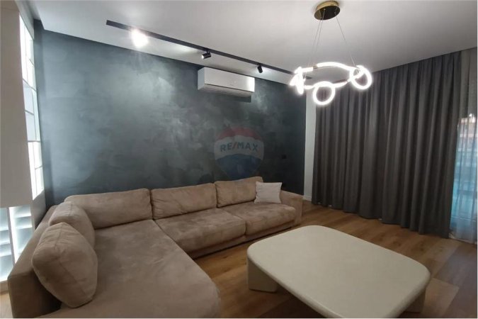 Jepet me qera apartament Luksoz 1+1+post parkimi tek Zogu i Zi .