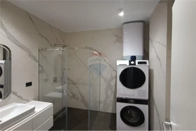 Jepet me qera apartament Luksoz 1+1+post parkimi tek Zogu i Zi .