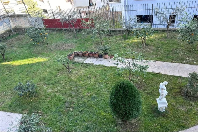 Jepet me qera Apartament 3+1+2 te Liqeni i Thatë