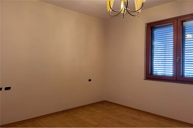 Jepet me qera Apartament 3+1+2 te Liqeni i Thatë