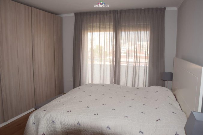 Apartament 3+1 Me Qera Tek Pazari I Ri (ID B2385) Tirane.