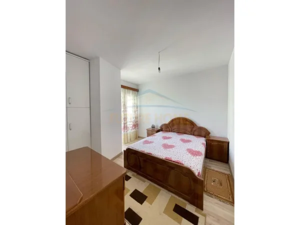 Qera, Apartament 2+1, Unaza e Re.
430 €