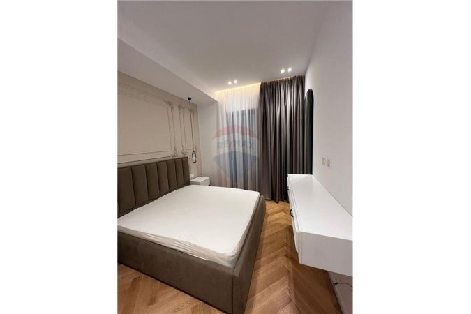 Apartament 1+1 me qera, Kompleksi Delijorgji