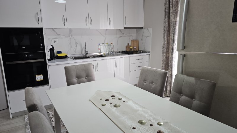 JEPET APARTAMENT ME QIRA 2+1+1, POSTE PARKIMI, VILAT GJERMANE , TIRANË