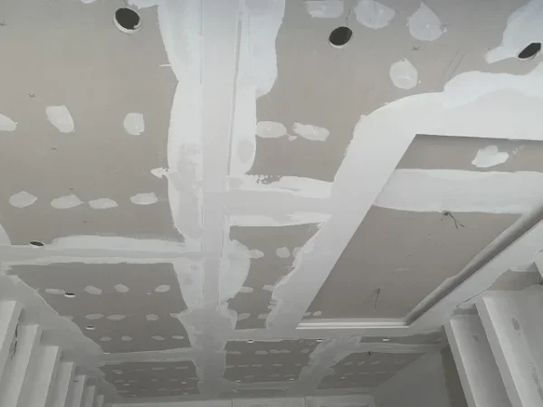 Bbojaxhi lyerje patinime stukime - Tirane