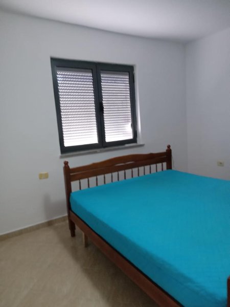 Apartament 1+1 me qera - Pazari i Ri 40.000 ALL