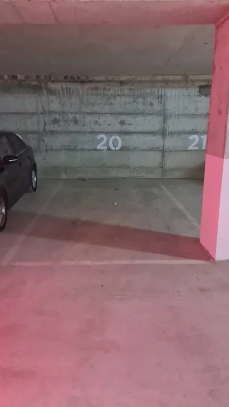 Jepet post parkimi me qera.