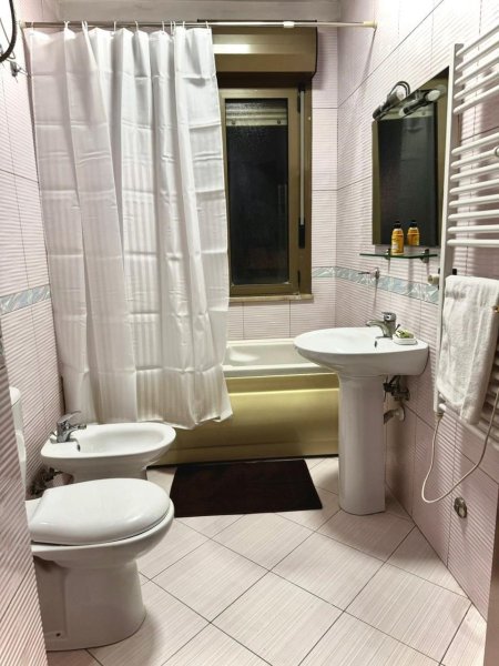 APARTAMENT ME QIRA 2+1 NE QENDER