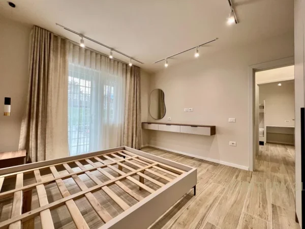 QIRA, APARTAMENT MODERN 2+1 me OBORR & POST PARKIMI‼️