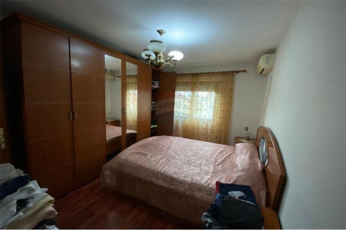 Apartament - Me Qira - Rruga e Durrësit, Shqipëri
QIRA APARTAMENT 2+1 RRUGA FORTUZI!