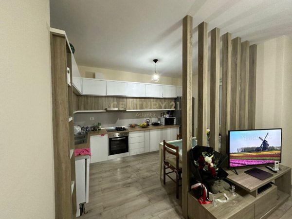 APARTAMENT 1+1 ME QIRA TEK ISH-RAJONI I POLICISË DURRËS!