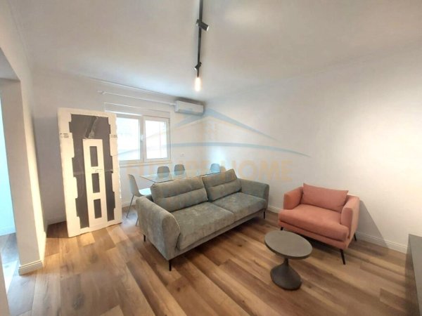 Qera, Apartament 1+1, Ali Demi, Tiranë. 450 EURO