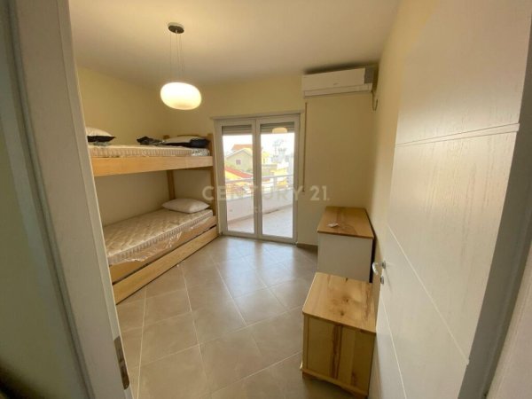 JEPET ME QERA APARTAMENT 2+1 NE VOLLGA! 700EU