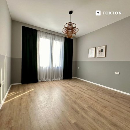 SHITET APARTAMENT 2+1, 21 DHJETORI.