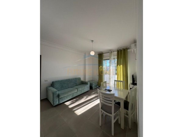 Shitet, Apartament 1+1, Gjiri i Lalzit.
90,000 €