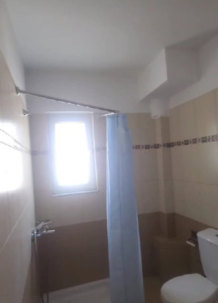 Shitet Apartament 1+1 në Sarandë, Rruga "Mitat Hoxha", tek Pllakat