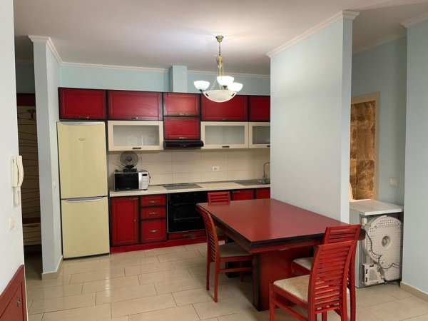 Apartament me qera 2+1+2 (Rruga Bill Klinton) 550 euro