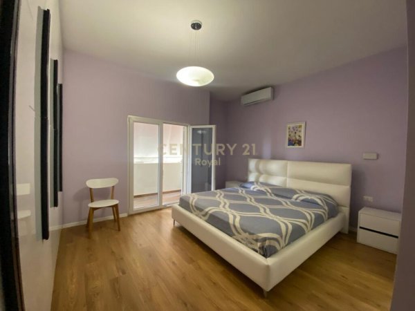 Jepet me qira apartament 2+2+2 prane Spitalit Amerikan 2