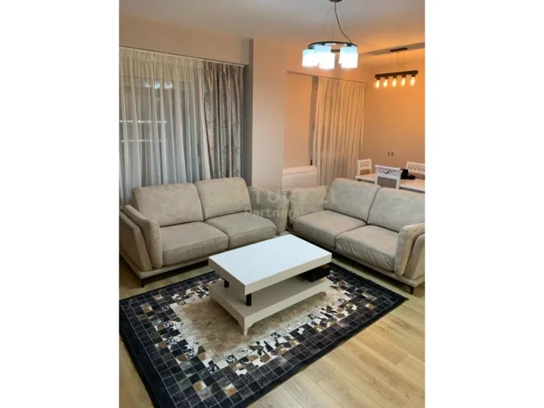 APARTAMENT ME QIRA 2+1 !