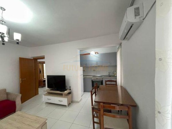 Qera, Apartament 3+1, Rruga Bardhyl, Tiranë.
600 €