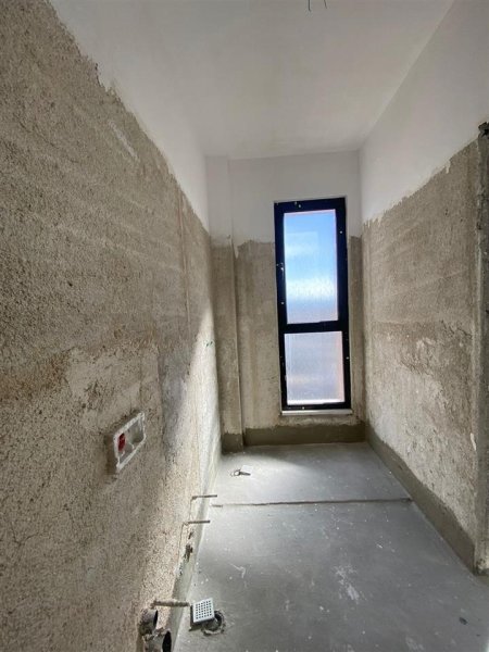 shitet-apartament-3-1-tirana-entry-1-prane-casa-italia (4).jpeg