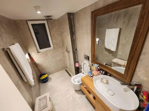 Apartament 2+1 me qera - Harry Fultz 700 euro