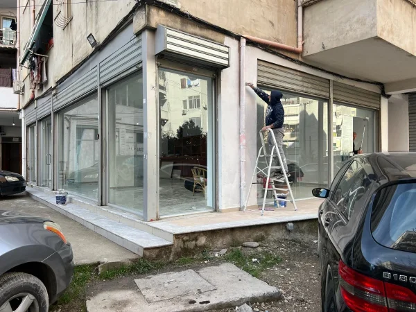 Jepet ambient biznesi me qera 112 m2 ne Astir.