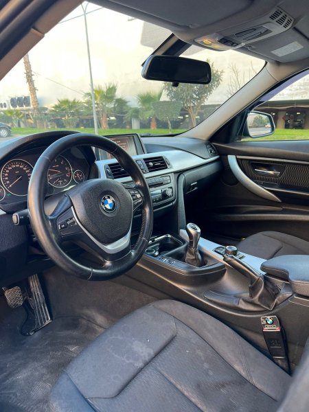 Shitet BMW Seria 3 Viti 2012 Motorr 200 Nafte