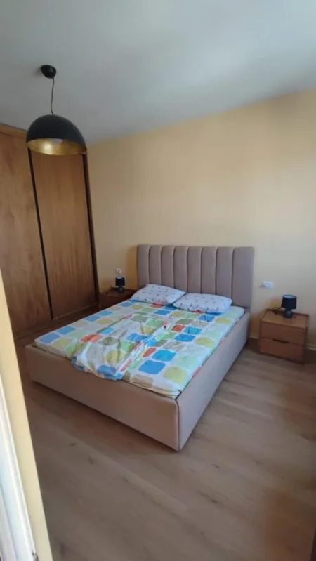 Shitet Apartamenti 1+1 - Grand Gallery, Yzberisht, 1400 Euro/m2