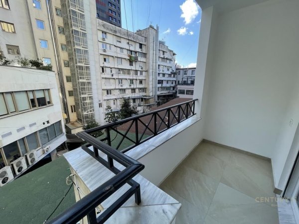 Apartament 2+1 per shitje ne qender te Tiranes!