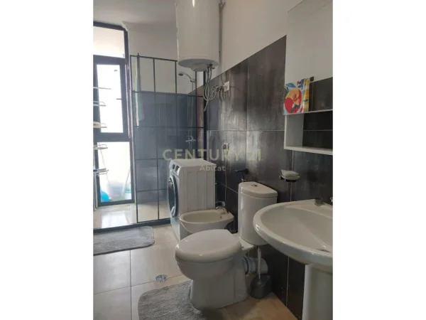 Japim apartament 1+1 me qira në Astir