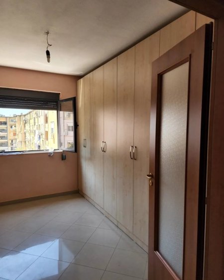 Apartament 2+1 per Qera rr. Ndre Mjeda prane qendres Globe