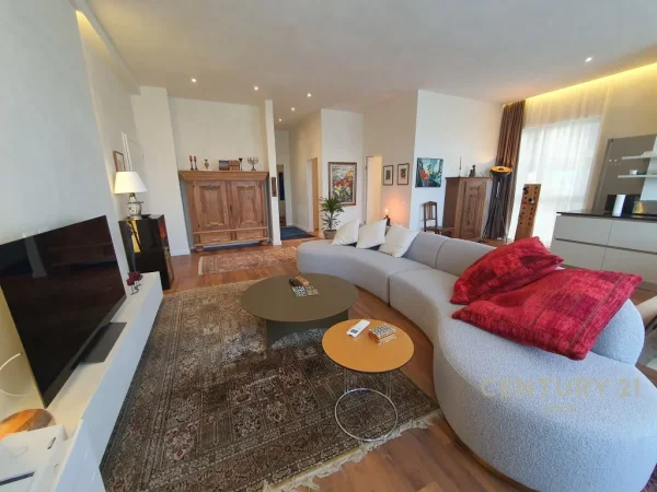 APARTAMENT 2+1+ POST PARKIMI, LIQENI I THATE‼️