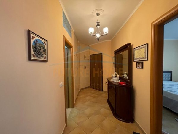 Qera, Apartament 2+1+2, Bashkia, Durres