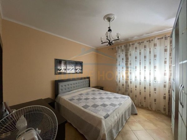 Qera, Apartament 2+1+2, Bashkia, Durres